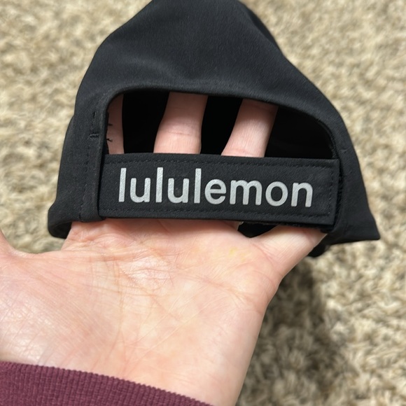 Lululemon women’s hat - Picture 3 of 4